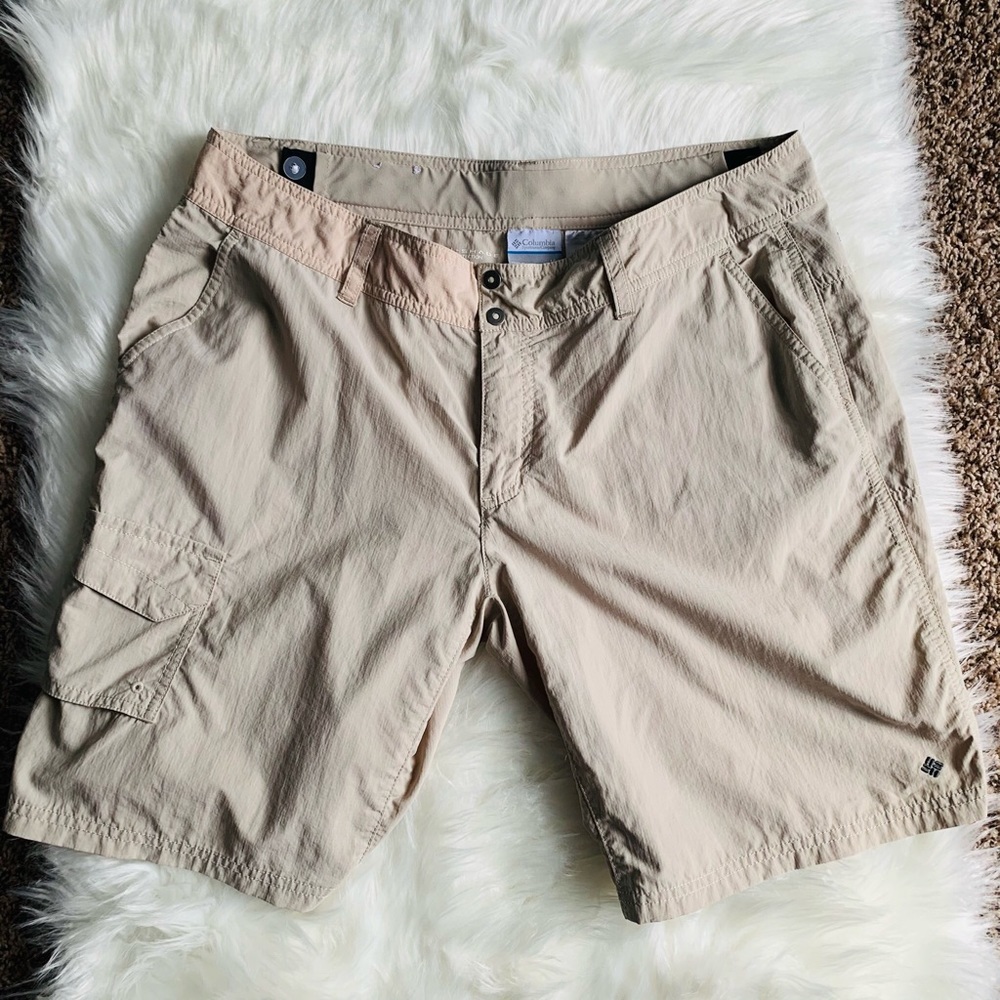 Women’s Columbia Cargo Shorts